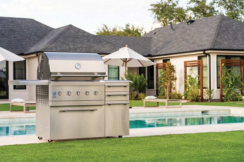 The sleek, clean design of the Encore 36 instantly upgrades your whole outdoor space.