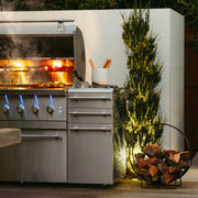 Bright internal lights and LED knob lighting keep you in control after dark, so evening cooks still run smoothly.