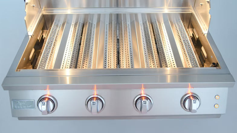 A full set of heat tents on Kokomo Elite gas grills enable customized heat platforms, helping you manage different heat zones with confidence.