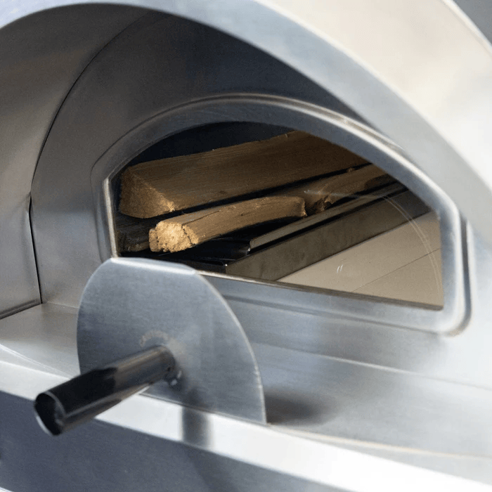 Wide oven opening gives you easy access to pizzas, cast iron, and roasting pans, so loading and turning food feels effortless.