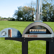 Stainless steel fire separator is included to help distribute heat evenly and control live flame.